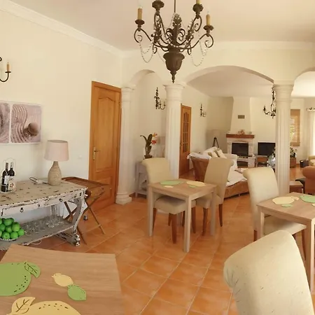 Casa Cereja 'adults Only' Bed and breakfast